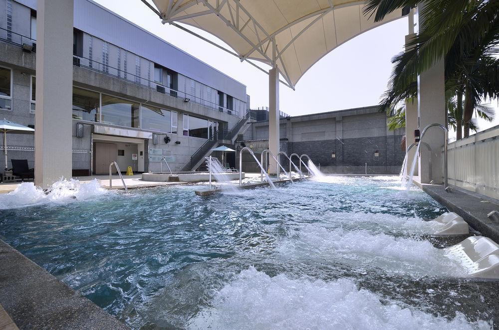 The Sun Hot Spring & Resort Тайчжун Экстерьер фото